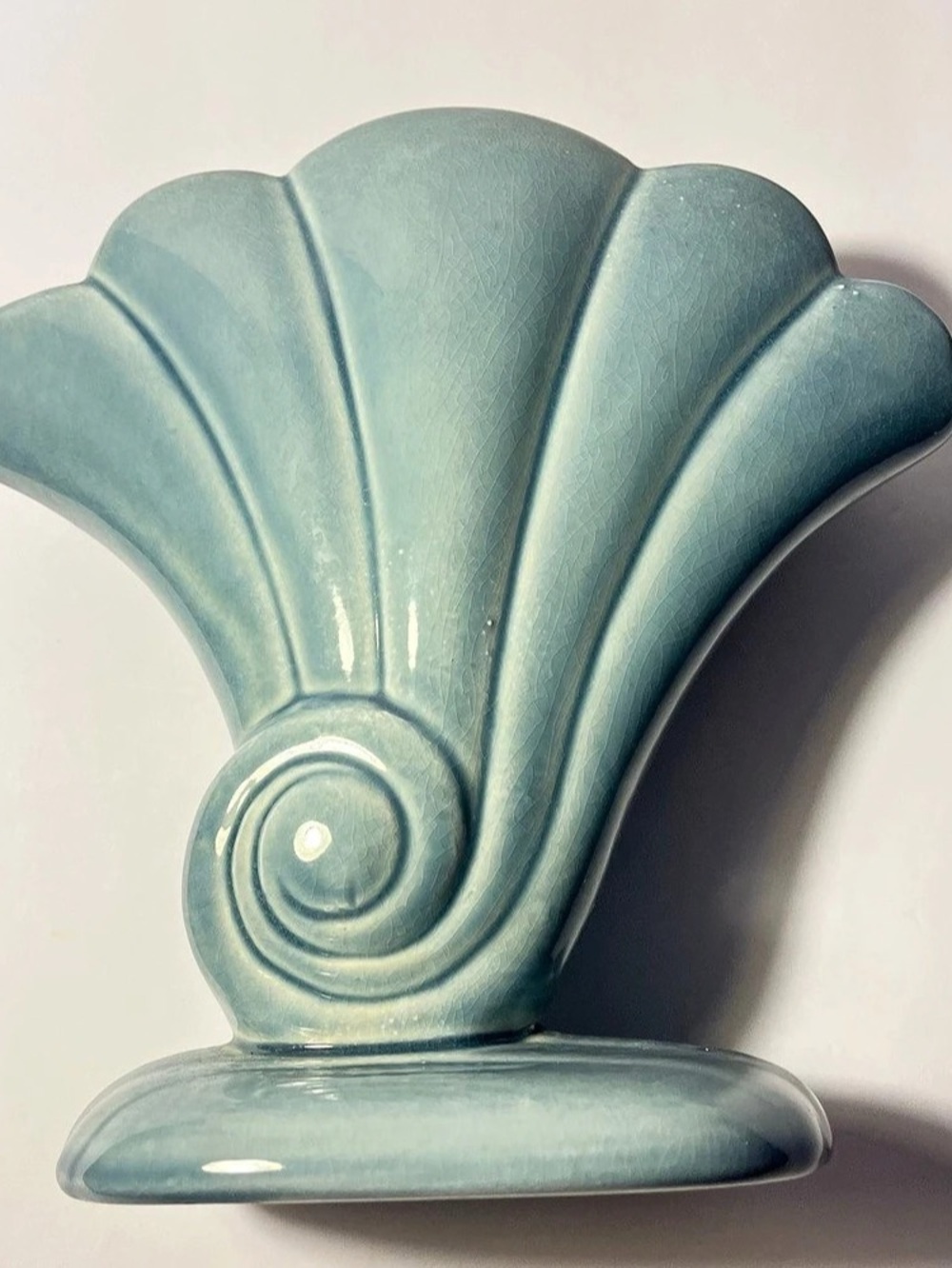 Vintage Red Wing Pottery Blue Fan Shell Scalloped Vase #892 USA 7.5 MCM